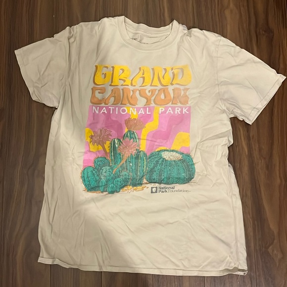 Cute oversized shirt! - Picture 1 of 1